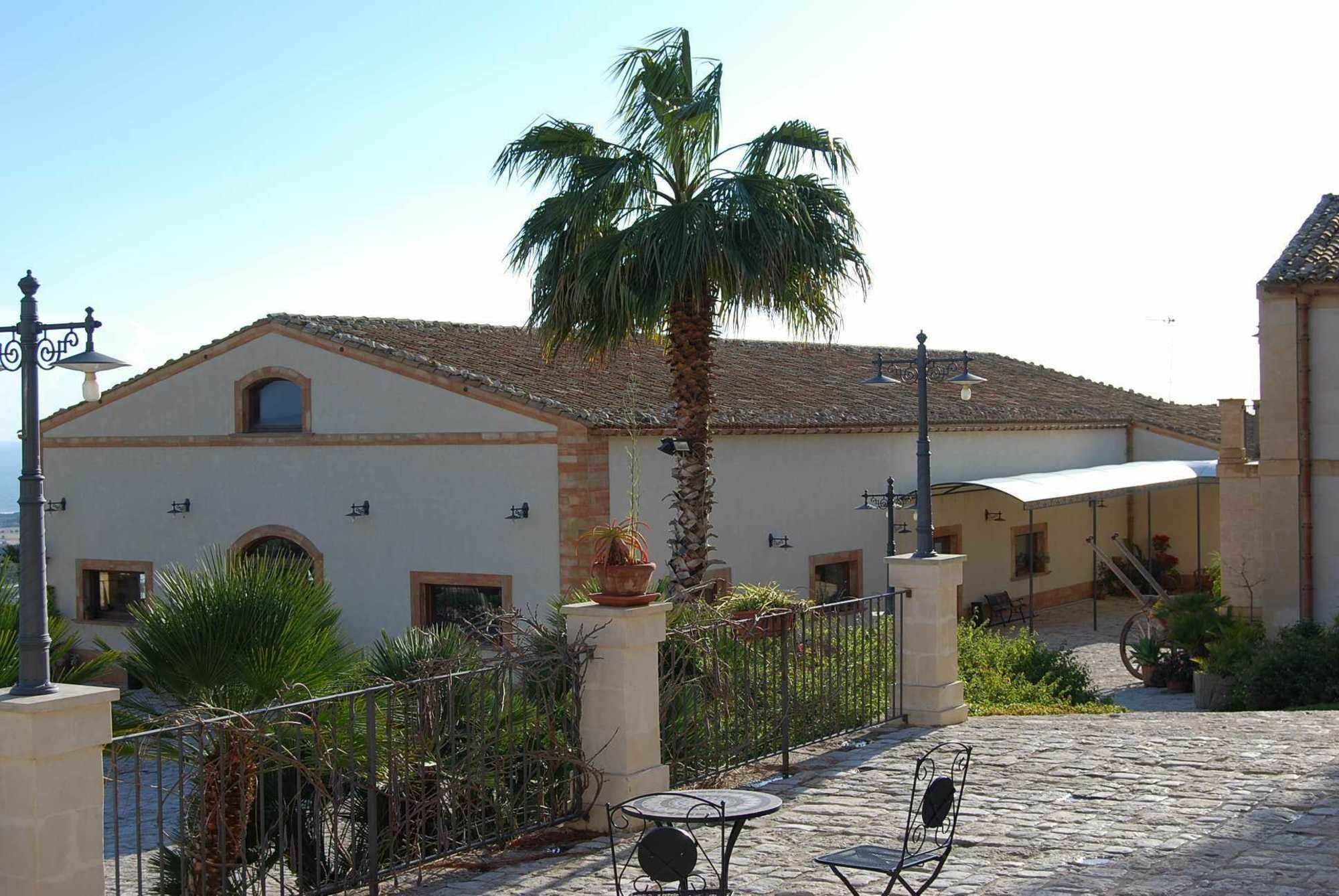 Penzion Silva Suri Marina di Ragusa Exteriér fotografie